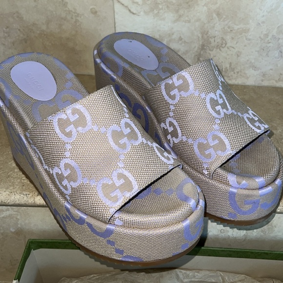 GUCCI GG Monogram Jumbo GG Platform Slide Wedge Sandals 40🎀🎁💝 AUTHENTIC 💖 - Picture 2 of 8